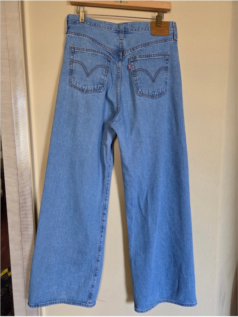 Levi’s Ribcage Wide Leg - Picture 2 of 9